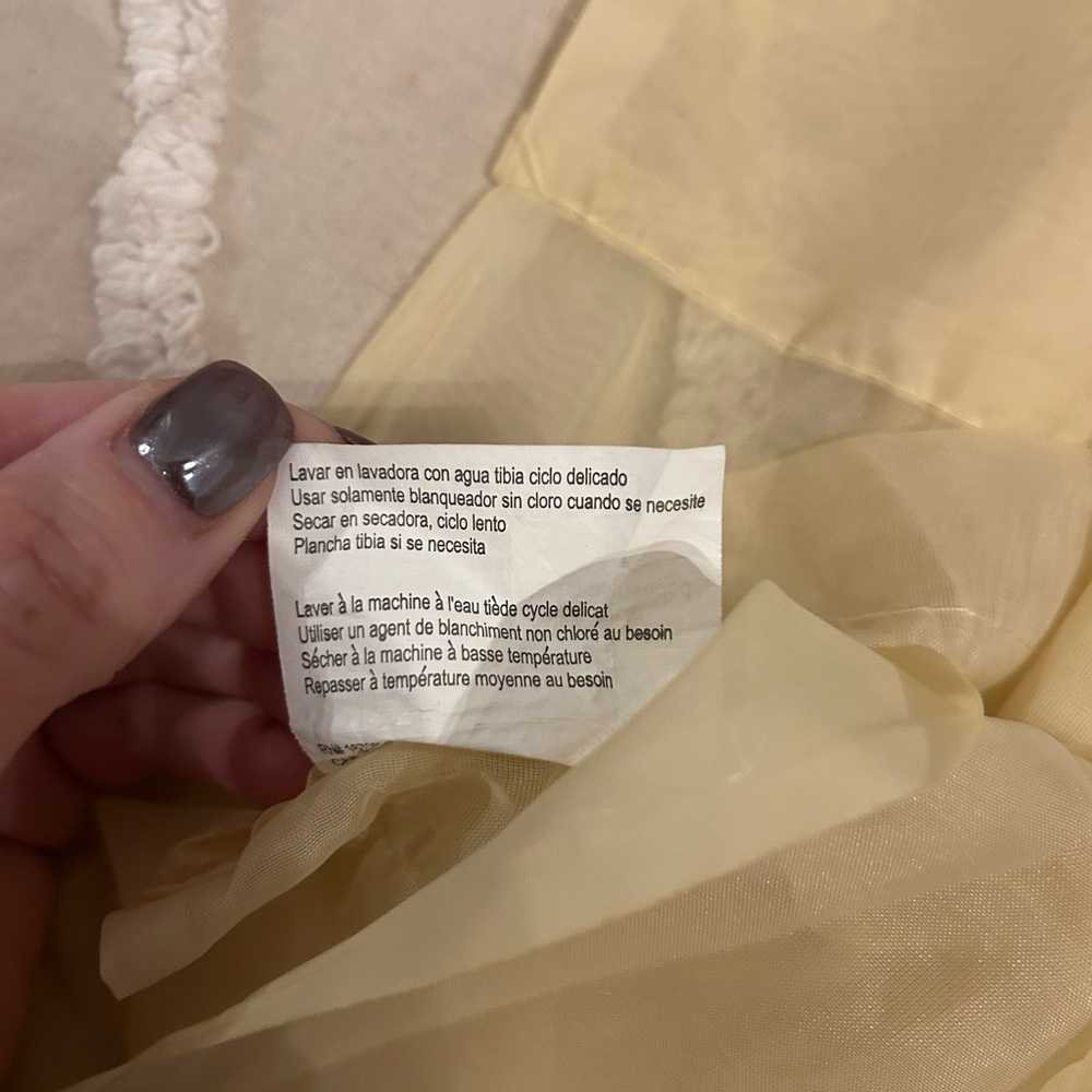Elegant Yellow Sheer Curtains. Set of 2. - Picture 3 of 4